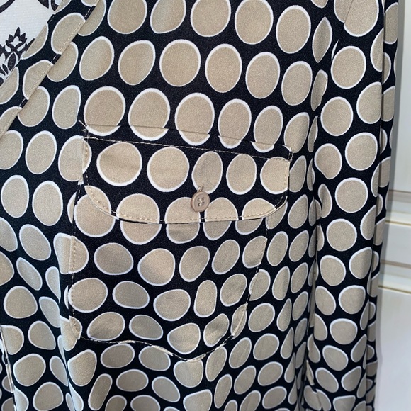 George Size XXL (20) Tan Circles Outlined in White on a Black Blouse - Picture 5 of 15